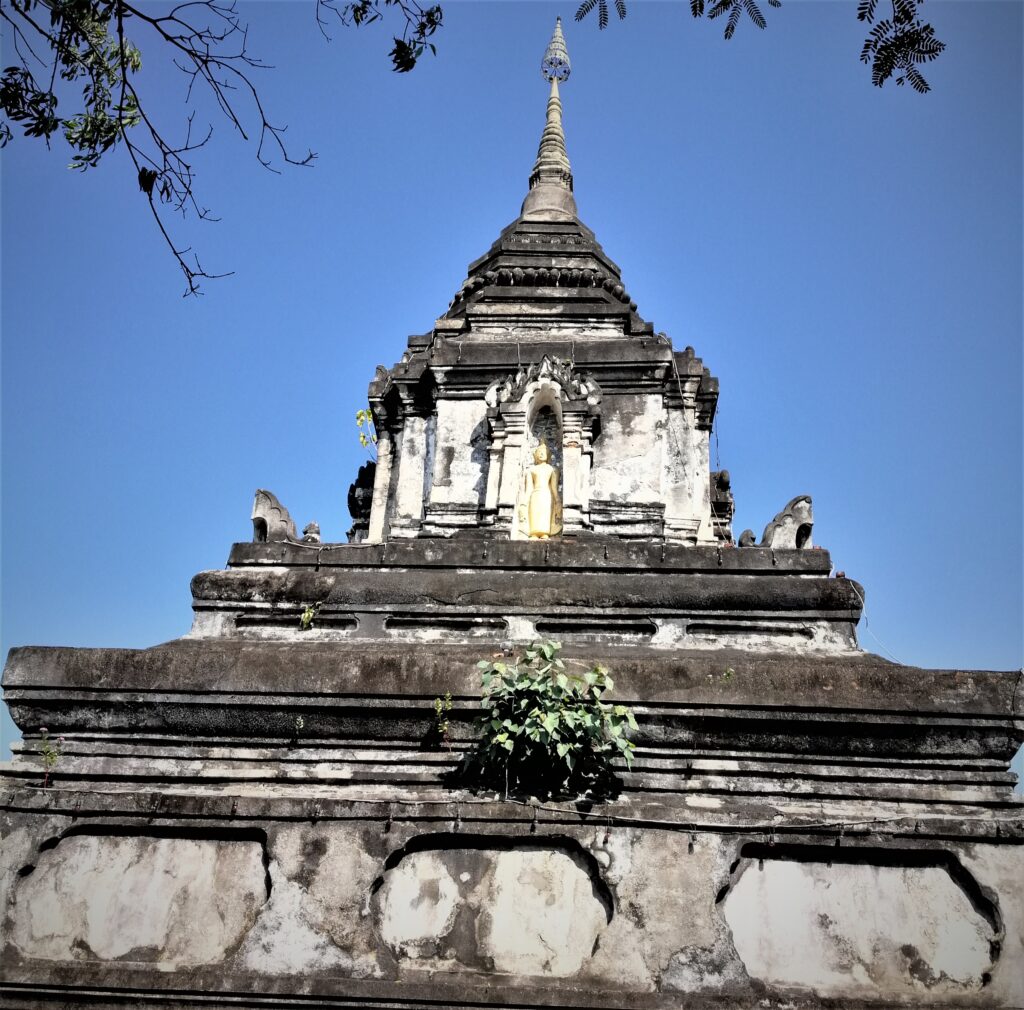 A very old piece of architecture in the temple's area. In the post: Infinite Earth Art: Temples of Luang Prabang.